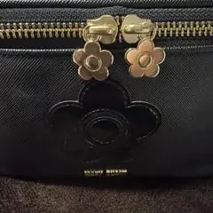 MARY QUANT　ポーチ