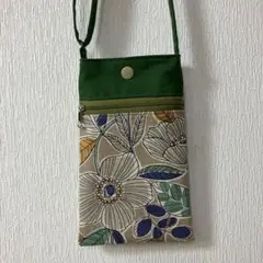 北欧調ボタニカル柄　スマホショルダーバッグ　スマホポーチ　[ハンドメイド】