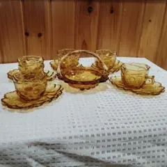 最終値下げアンバーガラス5客 カップ＆ソーサー バスケット ぶどう柄レトロ１１点