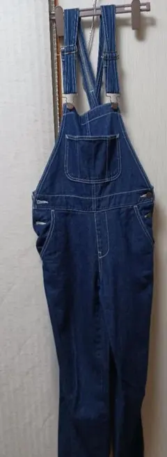 Item thumbnail for item 344f2b6e-d4a3-4f2a-baa6-a0956589550d