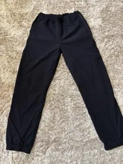 美品UNIQLO ブラック ウォームパンツ150