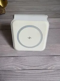3in1 折りたたみ ワイヤレス充電器 iPhone AppleWatchのサムネイル