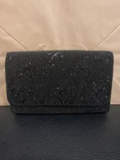 ビーズクラッチバッグ　花柄　ポーチ　ハンドバッグ　セカンドバック