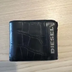 DIESEL 二つ折り財布 クロコ型押し ブラックのサムネイル