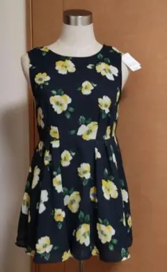 6月6日までの出品★　新品タグ付き alicia PAGEBOY 紺　チュニックのサムネイル