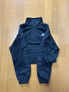 ブラック ハーフジップ クロップドスウェット