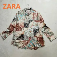 ✨極美品✨ZARA ザラ 派手柄シャツ 個性的 サテンシャツ レディースのサムネイル