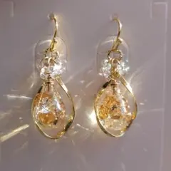 シャンパンゴールド　スワロフスキー　レジン　ピアス　イヤリング