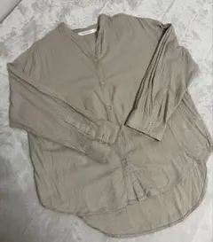 AMERICANHOLICノーカラーシャツ　七分袖　ベージュ