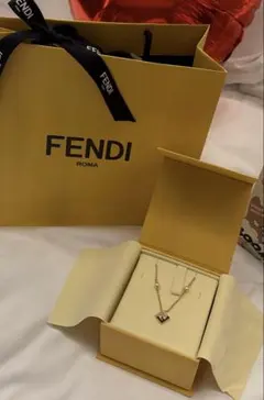 FENDI チェーンネックレス スクエア型 証明書・レシート付き - メルカリ
