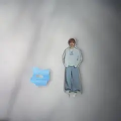 M!LK 吉田仁人 ブルーシャワー アクスタ アクリルスタンド - メルカリ