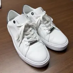ホワイトレザー スニーカー カジュアル