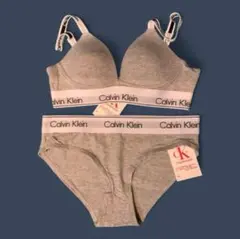 カルバンクライン上下セット 三角ブラ×ショーツ(ロゴ付きストラップ)グレーM