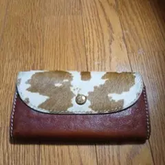 牛柄レザー長財布
