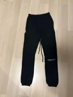 ESSENTIALS ブラック スウェットパンツ xxs