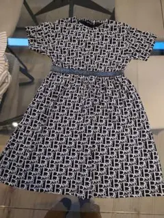 BEBE ロゴプリント 半袖ワンピース　140サイズ