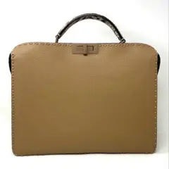 FENDI ピーカブー アイシーユー ミディアム ブラウン　上位モデル