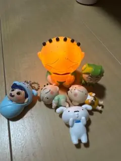 クレヨンしんちゃん　ガチャガチャなど　セット