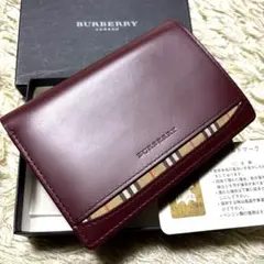 ほぼ未使用 保管品 バーバリーロンドン 折り財布 ノバチェック スムースレザーのサムネイル