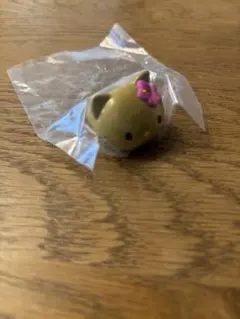 喜怒哀楽⁈ ファッションリングコレクション　ハローキティ　日焼けキティ