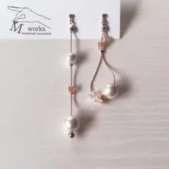 No.105　パールとCrystal*アシンメトリー∴ピアス／イヤリング