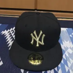 美品です★ニューエラ キャップ★ニューヨークヤンキース★ブラック×ゴールド