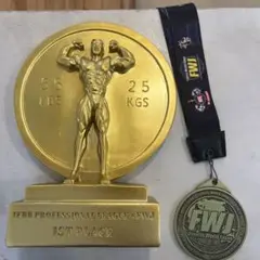 FWJ 1位トロフィーとメダル