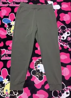 ユニクロ ウルトラストレッチアクティブジョガーパンツ ダークグリーン