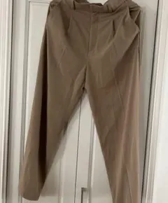 UNIQLO ベージュタックワイドパンツS
