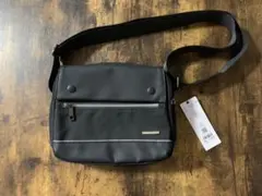 ブラック ショルダーバッグ ナイロン