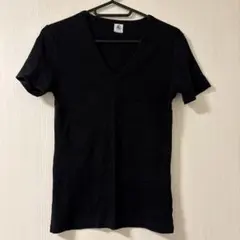 プチバトー　黒VネックTシャツのサムネイル