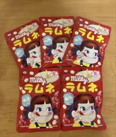 不二家 ミルキーラムネ38ｇｘ５袋のサムネイル