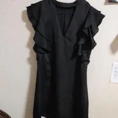 ZARA　胸元Vネックワンピース　ドレスのサムネイル