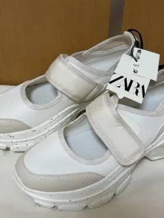 ZARA バレエフラットスニーカー