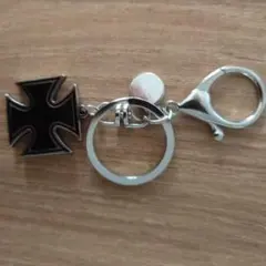 メタル製十字デザインキーホルダー