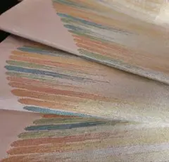 正絹袋帯　桜色ピンク　虹色模様　鈴乃屋　寿光織？訪問着色無地色留袖お着物に