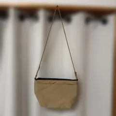 Item thumbnail for item 4f22b67f-d883-4dda-9b42-ea55a4104834