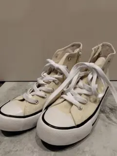 【新品】アイボリー ハイカットスニーカー ジッパー付き　23cm レディース