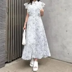 週末限定価格【美品】rienda ダブルフリル　シフォンワンピース 柄BEG