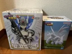 にゃんこ大戦争　NEKO バルキリー・真 フィギュア　ネコムート　セット