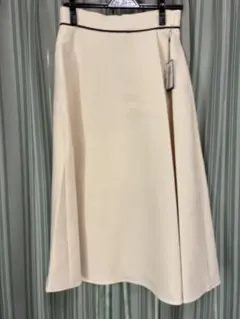 新品未使用　ヤマダヤ　Aga アーガ　アイボリー Aラインスカート 38