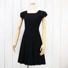 【値下げ】BEAMS　ビームス　春夏秋　半袖ワンピース　３６　黒　S相当のサムネイル