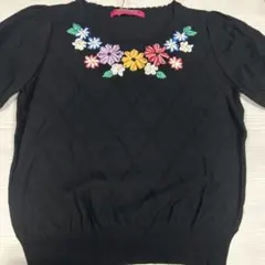 【新品タグ付き】DOLLY GIRL ブラック花柄刺繍ニット