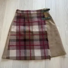【極美品】Burberry Blue label/希少ピンク色チェック柄スカートのサムネイル