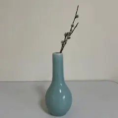 陶器製ミントグリーンボトル型フラワーベース