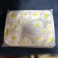 L'OCCITANE デイジー柄 ポーチのサムネイル