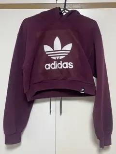 adidas クロップドパーカー ワインレッド