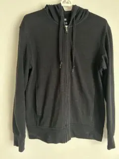 月曜削除処分、再出品ナシ、ユニクロ パーカー