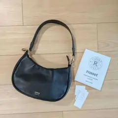 russet ハーフムーンショルダーバッグ