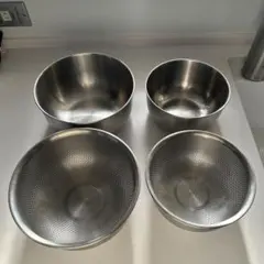 ステンレス製ボウル、ザル4点セット